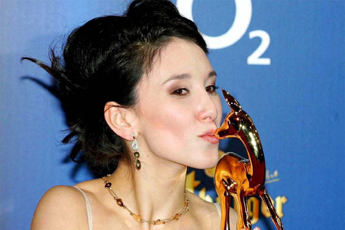  Şahin K ve Sibel Kekilli Film Yapsa ? SS'li