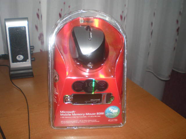  SATILIK YADA TAKASLIK MICROSOFT KABLOSUZ 8000 MOUSE. RESİMLİ.
