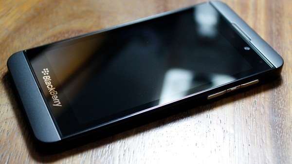 RIM'in BlackBerry 10'lu cihazı BlackBerry Z10, detaylanmaya devam ediyor