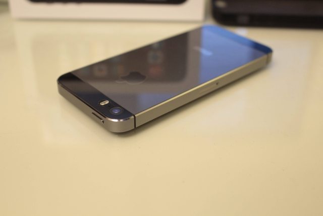  iPHONE 5S Space Gray 16 GB - Yurtiçinden alınma - Garantili - Kutusundan yeni çıkmış gibi - iOS7.1.2