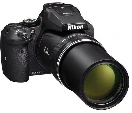  Nikon P4000 Geliyor