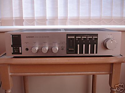  Satılık hesaplı Pioneer Stereo anfi ve Wifi anten...