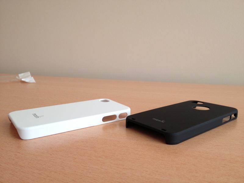  [SATILIK] IPHONE 4/4s 2 ADET MOSHİ MAT SİYAH/BEYAZ KAYMAYI/TERLEMEYİ ÖNLEYEN KAPAK 10TL!