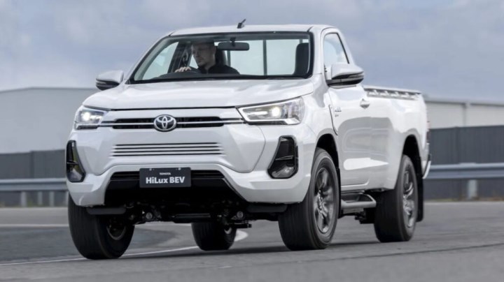 Toyota, elektrikli pickup model Toyota HiLux BEV için çalışmalarını arttırdı