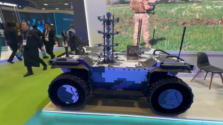 Tekatron, ilk tekerlekli insansız kara aracını tanıttı