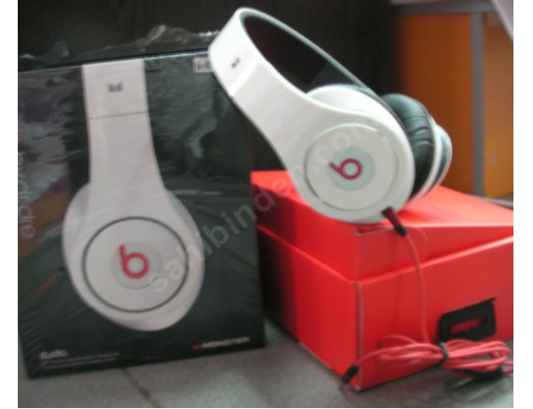  Beats Studio 110 TL