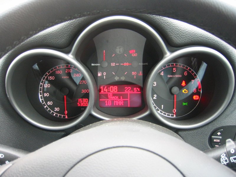  YENİ MAZDA 6 MI ? OPEL İNSİGNİA MI ?