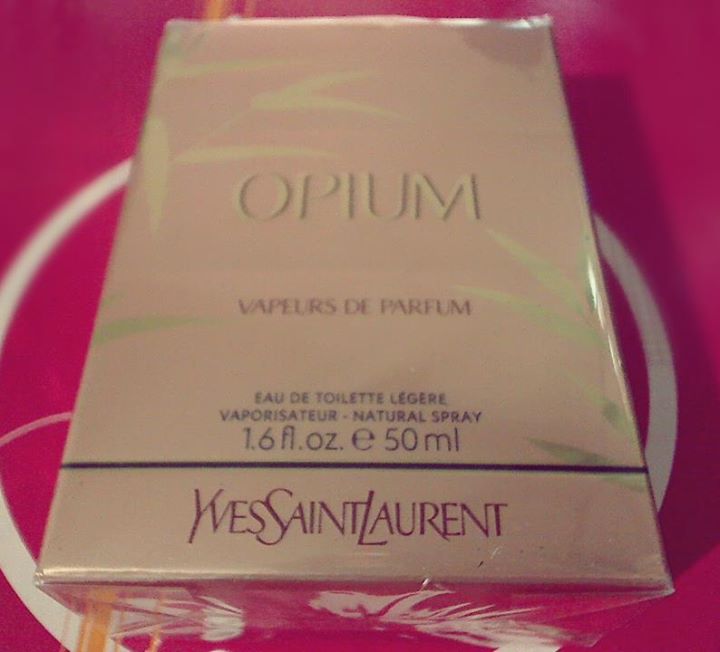  YSL Yves Saint Laurent Opium Vapeurs De Parfum 50ml sıfır %100 orijinal 110 TL