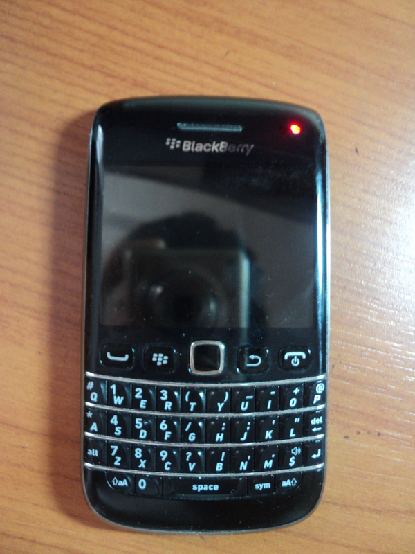  SATILIK BLACKBERRY BOLD 9790 (KUTUSUNDA)75TL