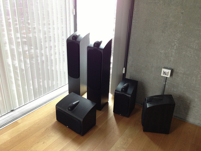  B&W Bowers Wilkins 700 Serisi