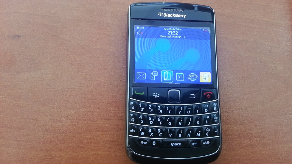  Satılık blackberry bold 9700.İndirim.Kendi fotoları eklendi.