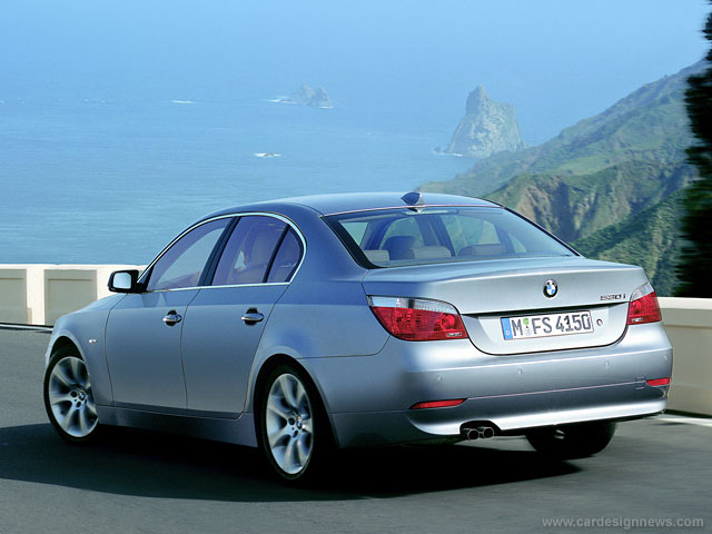  HYUNDAI GENESIS 'CAR OF THE YEAR 2009'