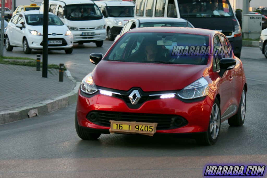  ###ANA KONU### B SEGMENTİ KATİLİ YENİ RENAULT CLIO 4 (2013)