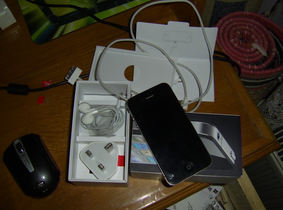  SATILIK IPHONE 4 16 GB SIMFREE PASAPORT KAYITLI (ANKARA)