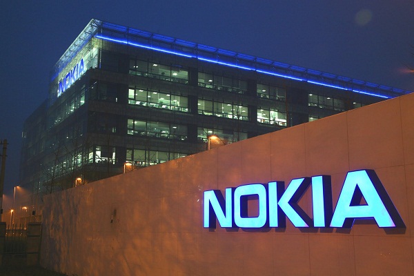 Nokia'nın görüntüleme şefi Damien Dinning, şirketten ayrılıyor