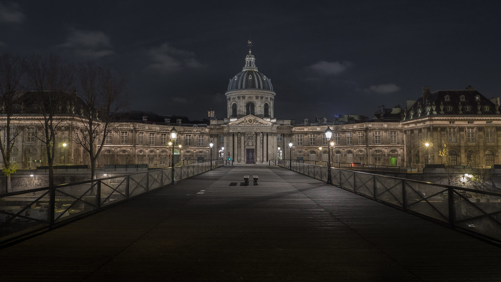 Olympus 12mm. F2.0 + OM-D E-M10 Mark II ile gece fotoğrafları