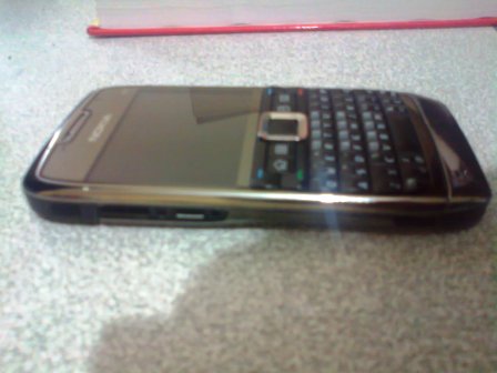  240TL-TEMIZ ORJINAL NOKIA E71