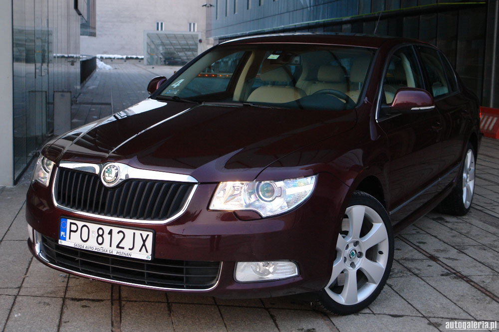 Superb elegance 1.4 TSI vs İnsignia 1.6 T cosmo donanım karşılaştırması ( merak edenler için )
