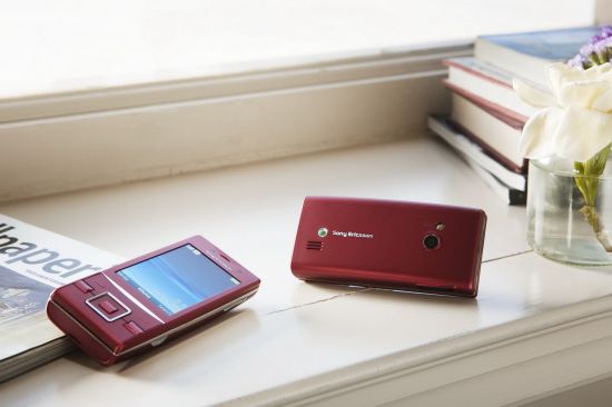  sony ericssonun yeni cicişleri... Xperia mini /pro  -WT 18 walkman