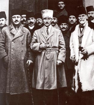  ULU ONDER MUSTAFA KEMAL ATATURK ile ilgili resim,belge,hikaye