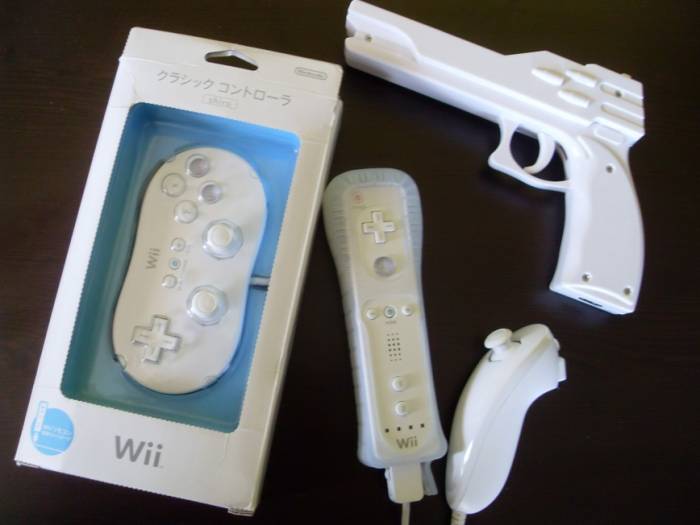  500 TL WII+Orjinal Gitar+silah+100 hediye+classic controller