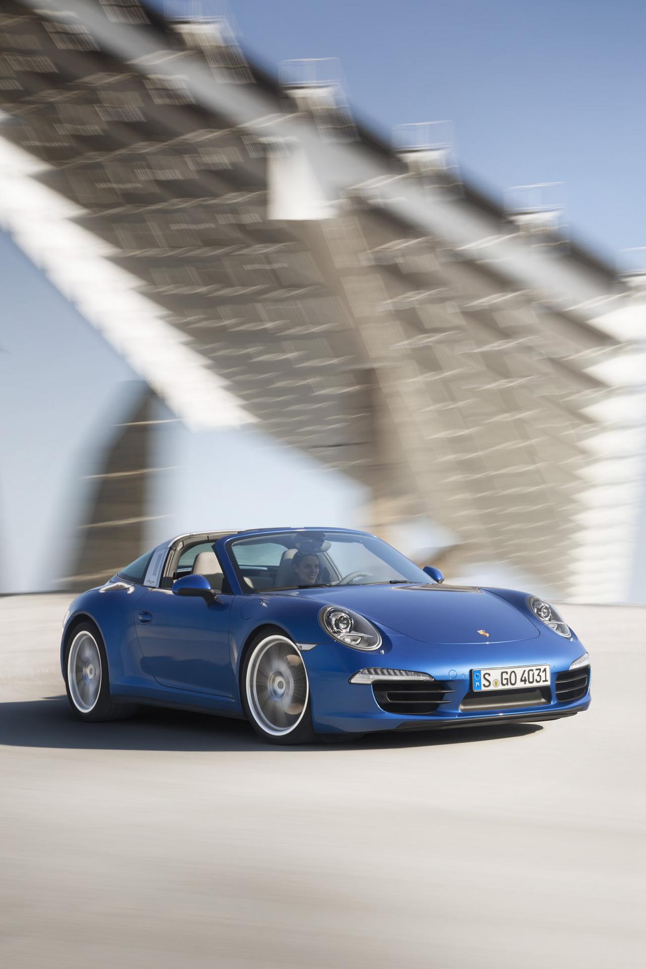  YENİ PORSCHE 911  TARGA TANITILDI