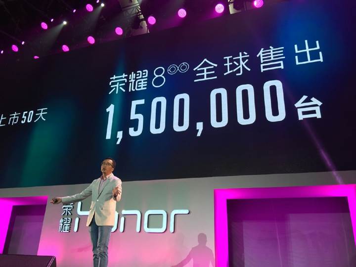 Huawei Honor 8 modeli 1.5 milyon adet sattı