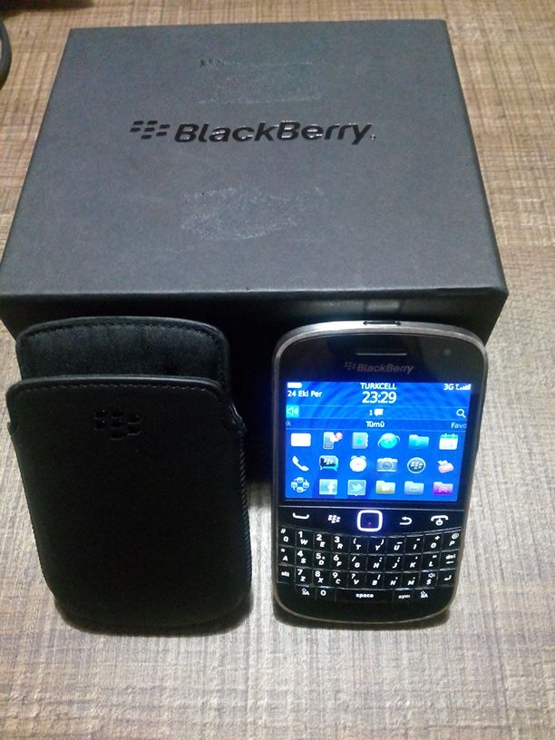  Blackberry Bold 9900 Faturalı Garantili Temiz 400 TL