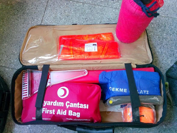  Otonuz için satılık  ilk yardım seti,oto lastik şisirici komprasor,silikon lastık yaması,zincir