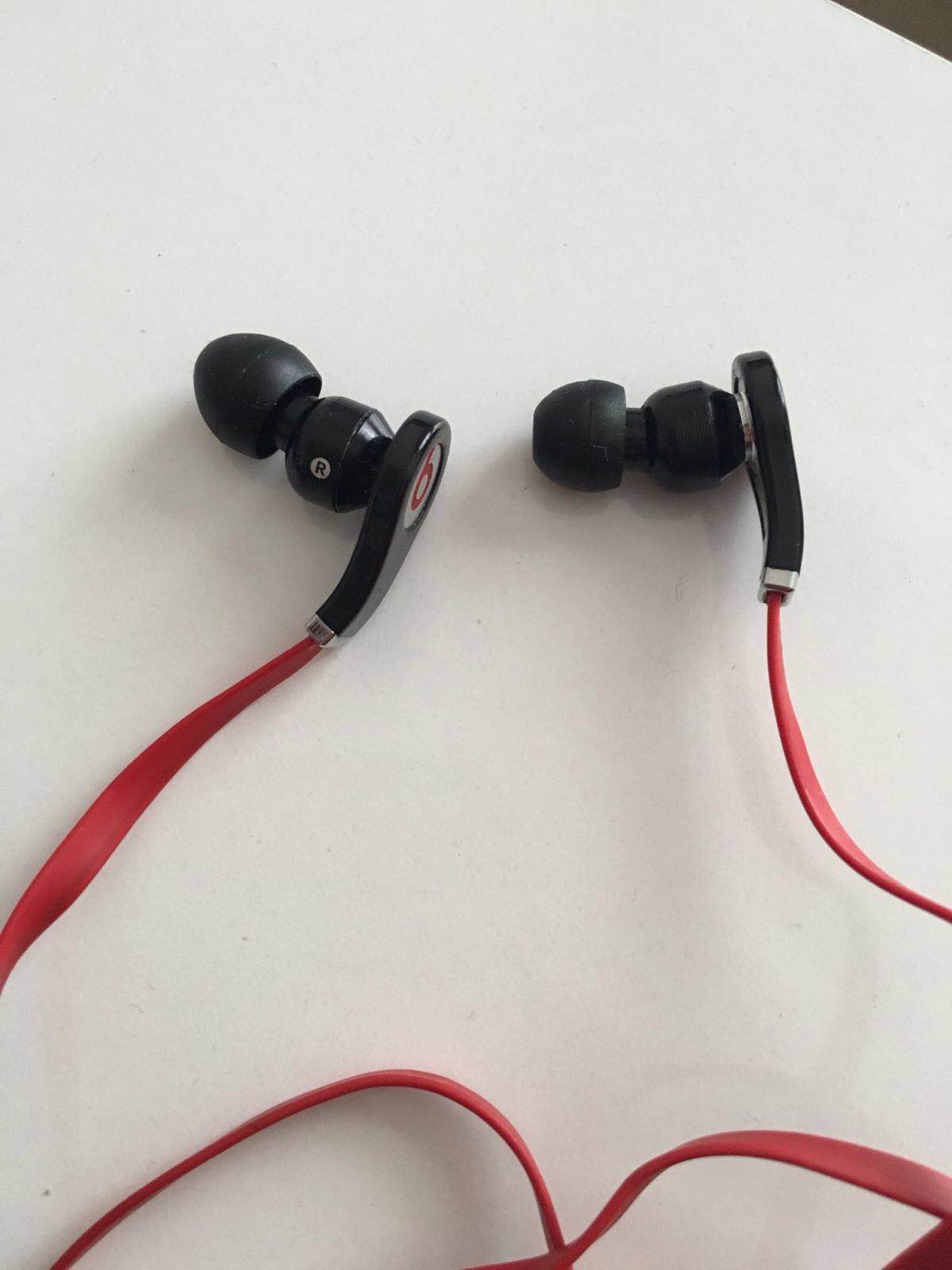  Monster Beats by Dr Dre Tour