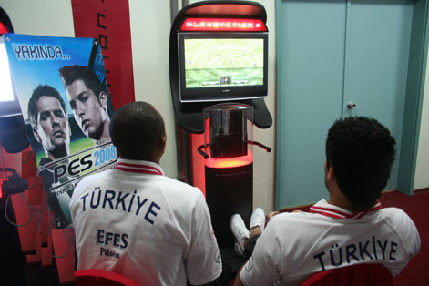  pes 2008 geliyorrr!!!!