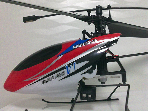  Solo Pro V1 Kırmızı RC Helikopter ve bol yedek parça