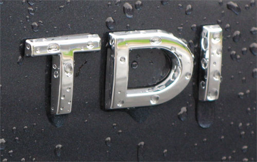  VW UZMANLARI...TDİ  YAZISININ Dİ VEYA SADECE İ  YAZISI KIRMIZI