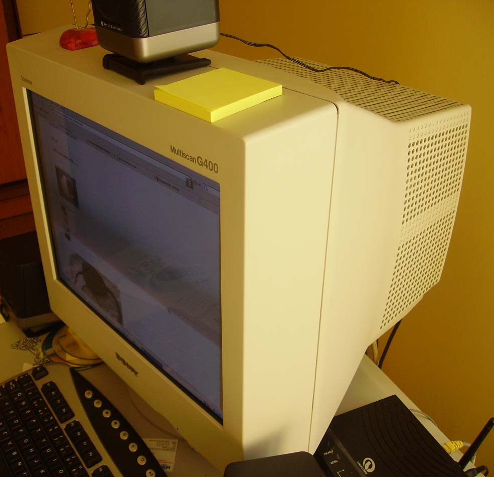  19''SONY TRİNİTRON  ÇİZİKSİZ ----- İSTANBUL TAKASDA YAPARIZ...