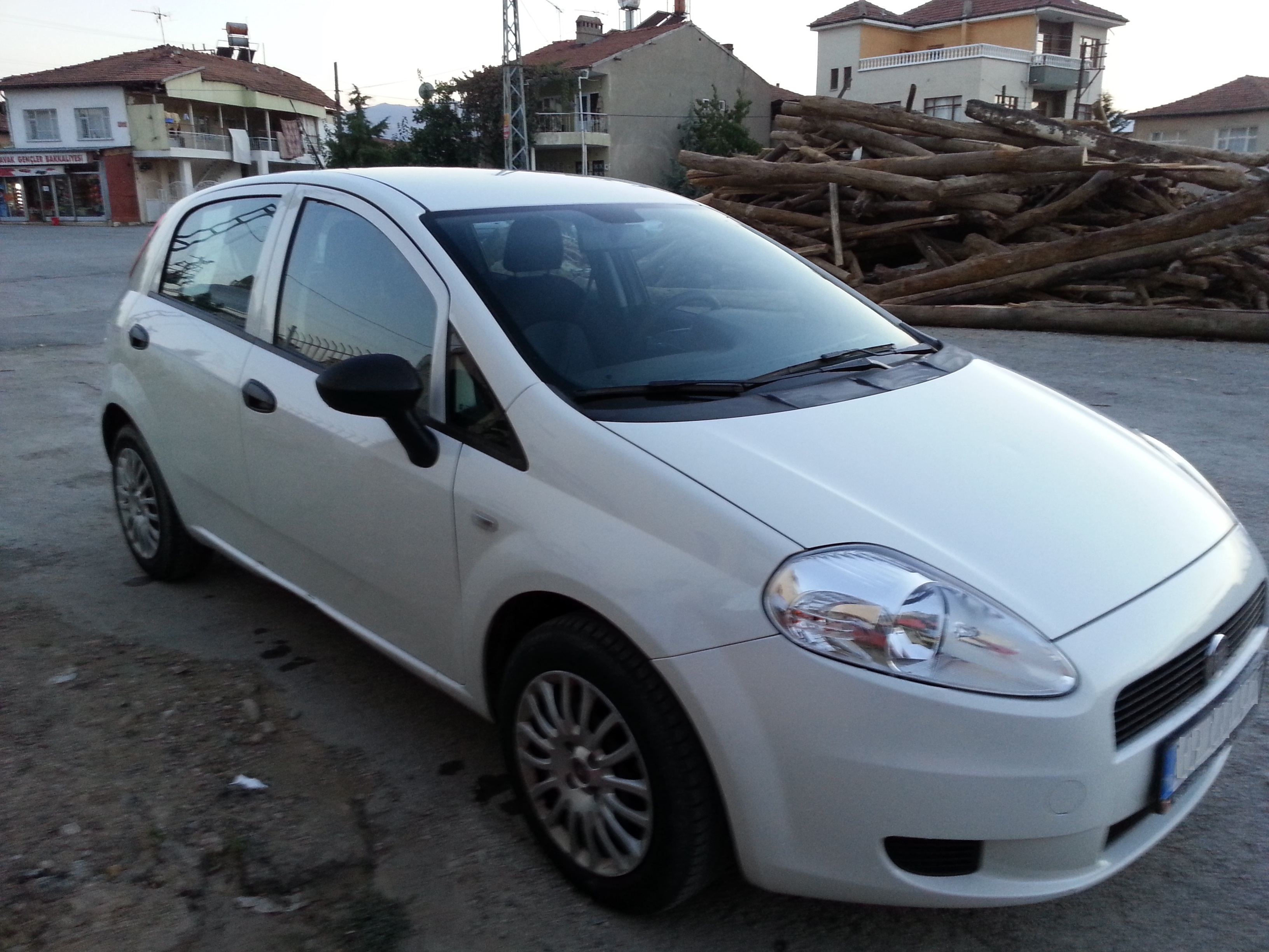  SATILIK- İLK SAHİBİNDEN 2012 FIAT PUNTO TAMAMEN ORİJİNAL 26.750tl