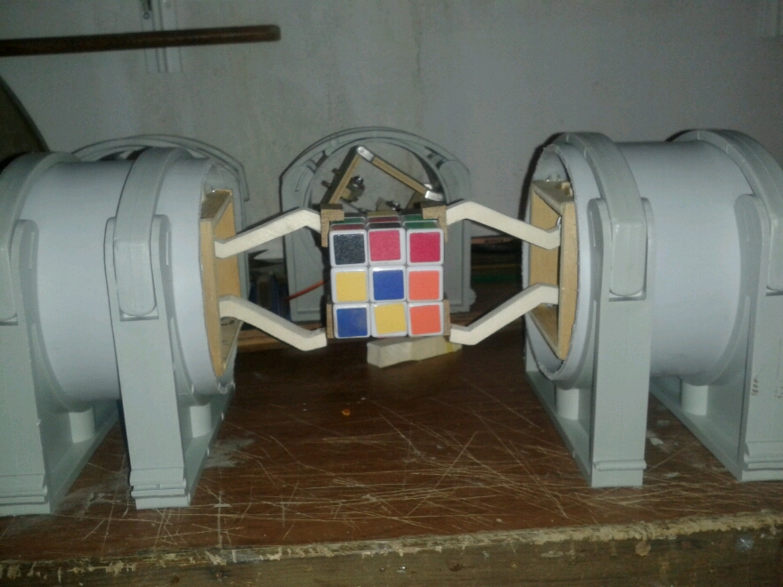 Rubikmatik (Rubik(zeka) küpün renklerini algılayıp çözebilen robot) projesi