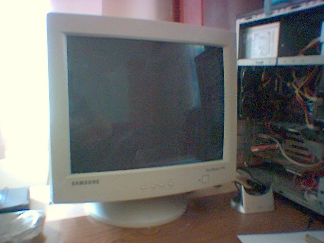  GEBZE: Satılık Samsung 753s 17inç monitör 90ytl