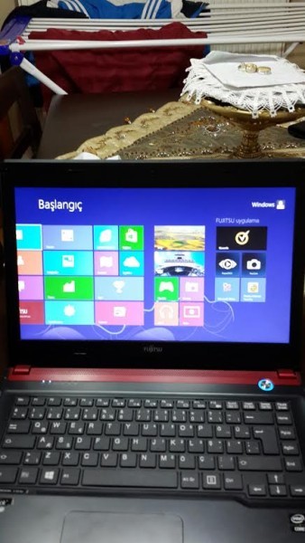  SATILIK KIRMIZI FUJİTSU ULTRABOOK i5 -13.3'.