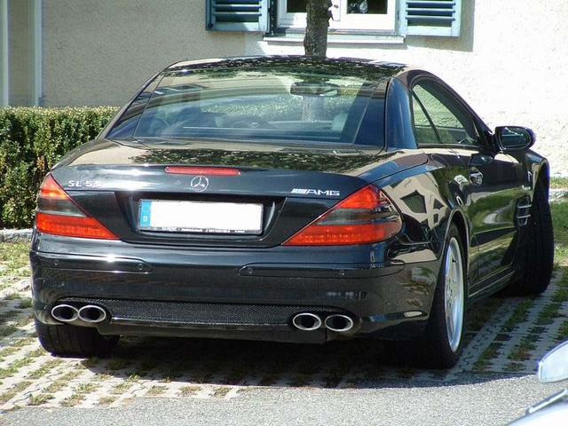  BMW M Mİ? MERCEDES AMG Mİ?