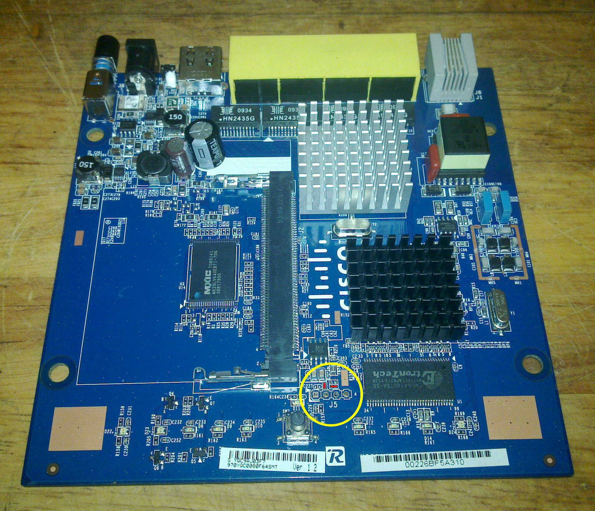  linksys wag320n+tplink wa901nd birlikte 3 katta ceker mi?