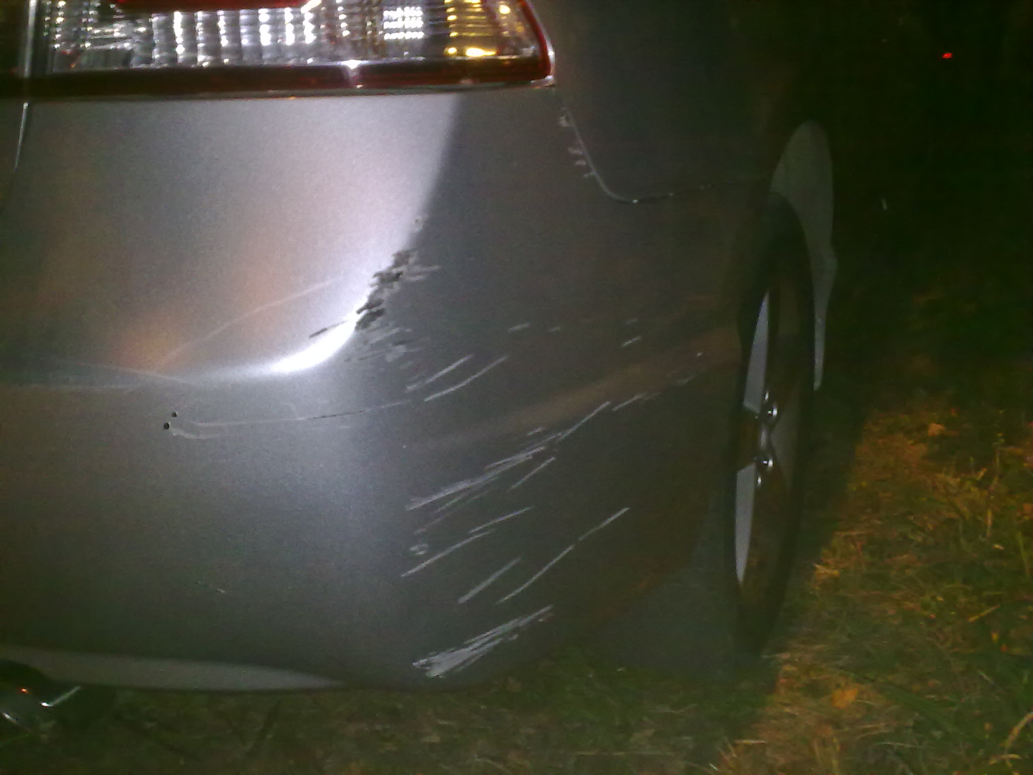  Parkederken tamponu çizdim , yardım !