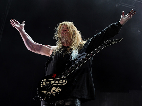  Jeff Hanneman öldü.