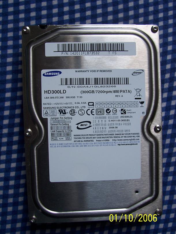 Жесткий диск 80. Samsung ide 80gb перемычки. HDD Intel 300gb желтый. Жёсткий диск 80 ГБ обозначение номер устройства. Archos 80gb апгрейд как заменить HDD 80 GB на 320 GB планшете Archos 80gb.