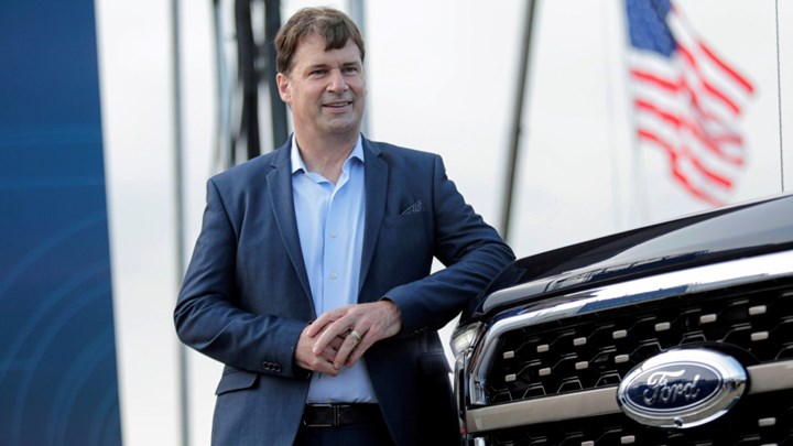 Önce Mercedes şimdi Ford: 'Apple CarPlay Ultra etkileyici değil'