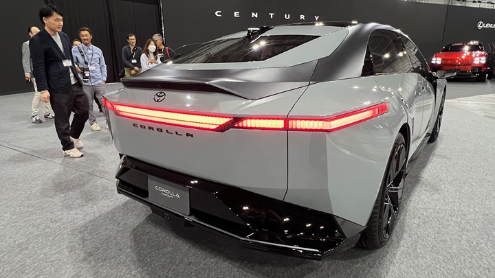 Toyota, dünyanın en çok satan arabasını elektrikli hale getiriyor: İşte yeni Corolla