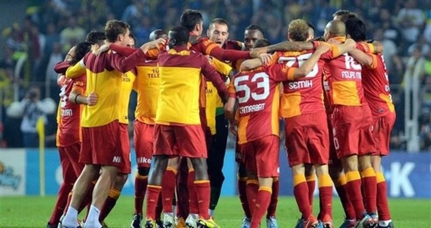  Galatasaray İle Yeniden Eski Günlere (FM 2015)