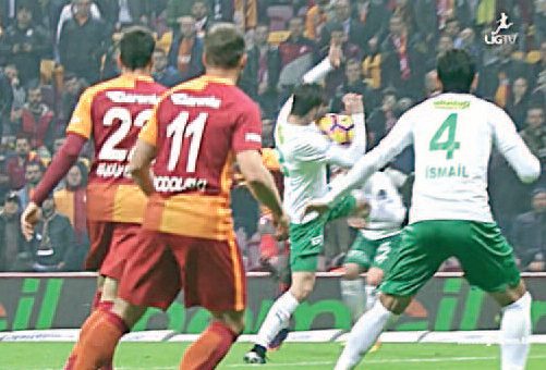 Galatasaray'a Penaltı Veremediler !