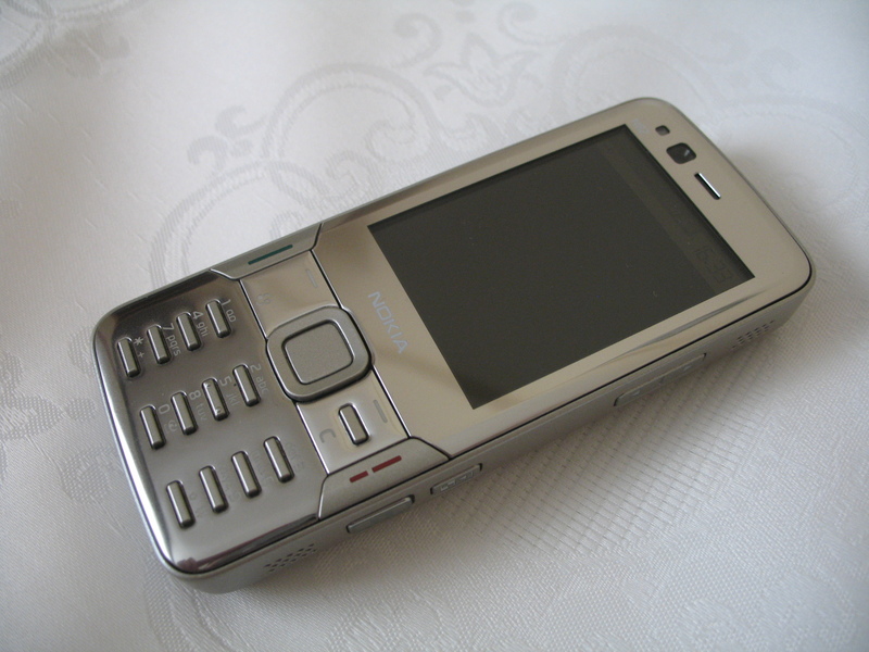  Satılık/Takaslık NOKIA N82 Genpa Garantili (resimli) 720 YTL