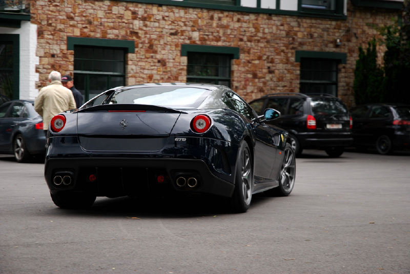  LAMBORGHINI LP 560 Vs FERRARI F458 ITALIA