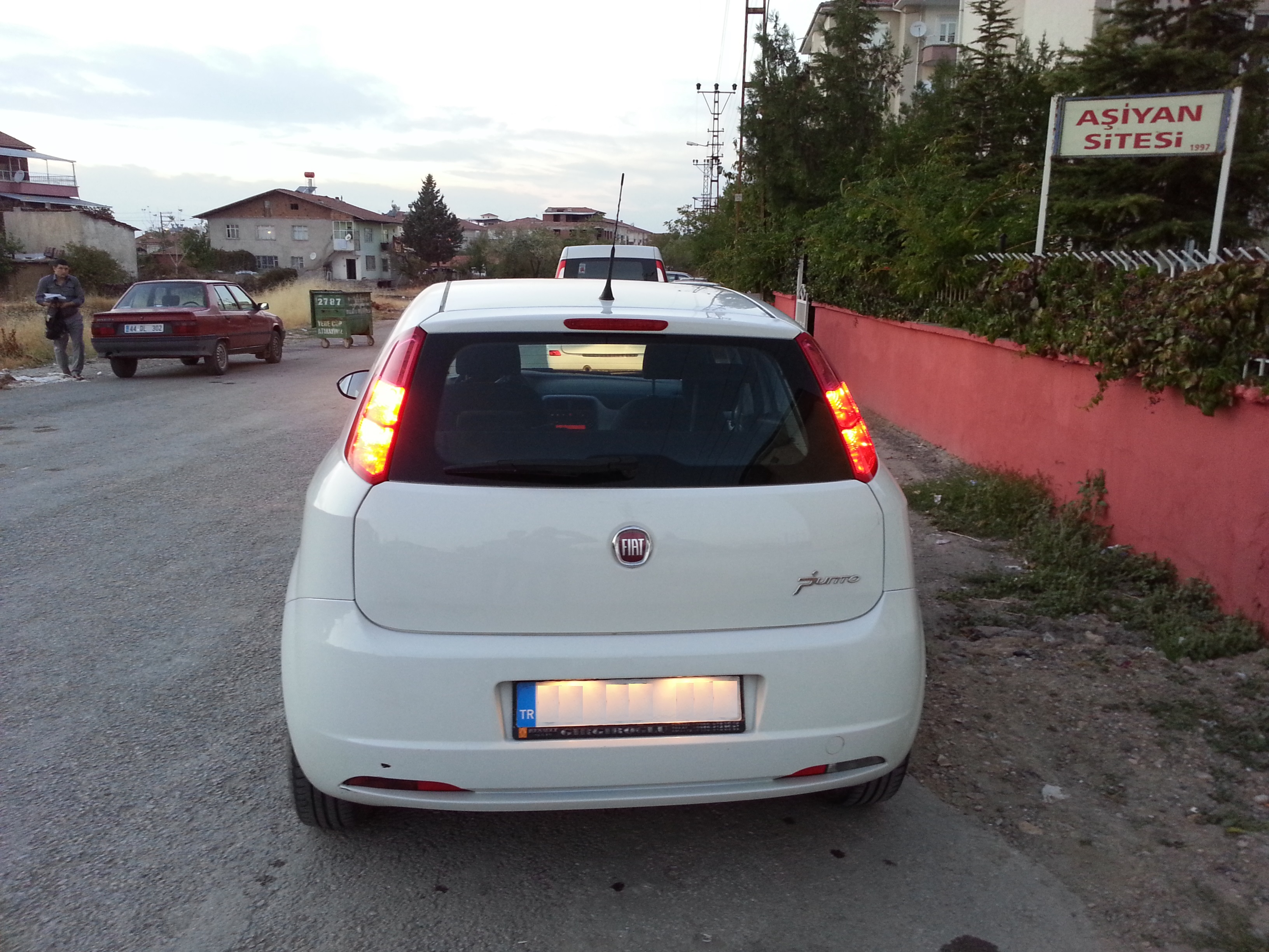  SATILIK- İLK SAHİBİNDEN 2012 FIAT PUNTO TAMAMEN ORİJİNAL 26.750tl